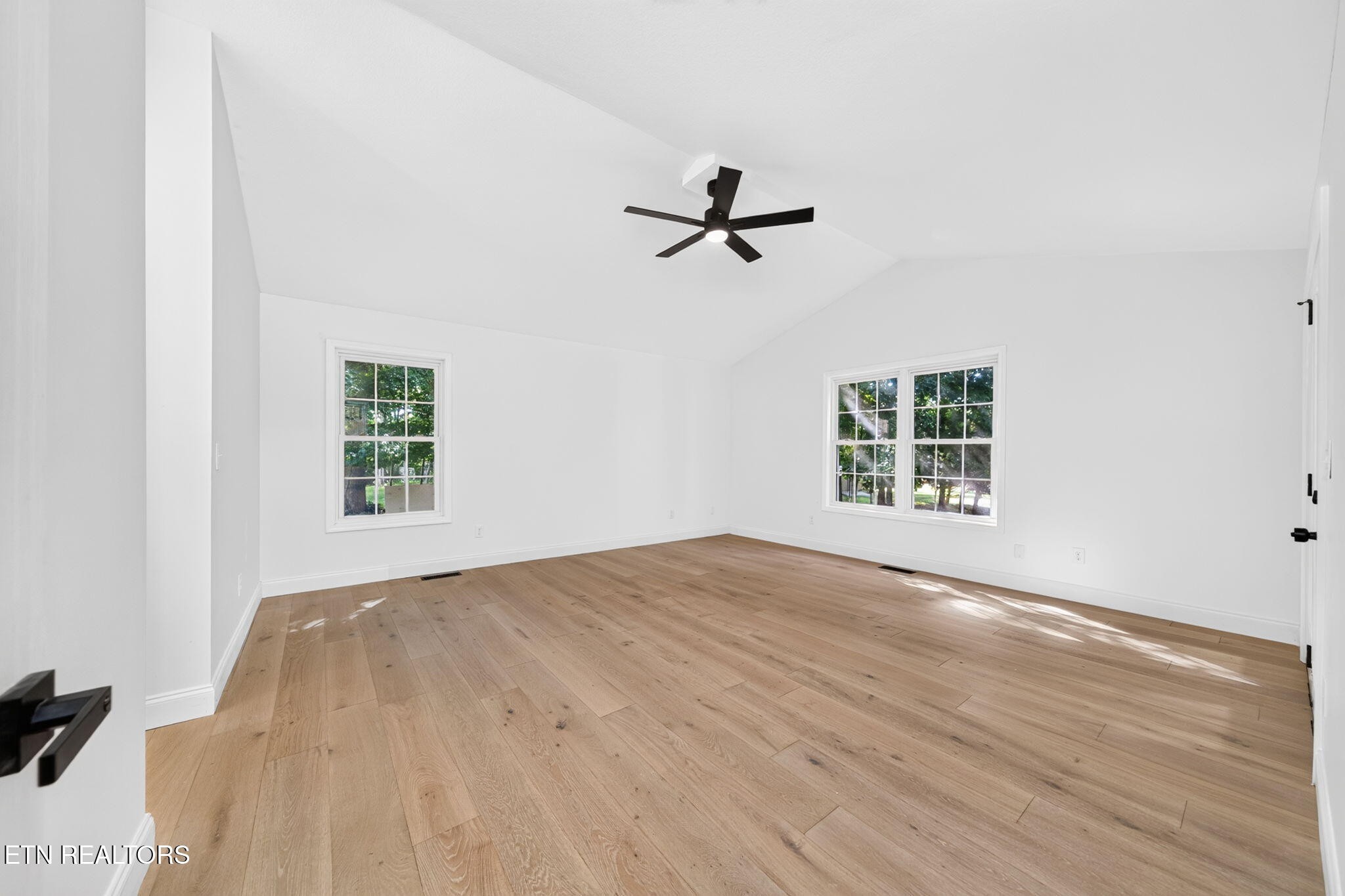 35 Leaf Circle Property Photo 21