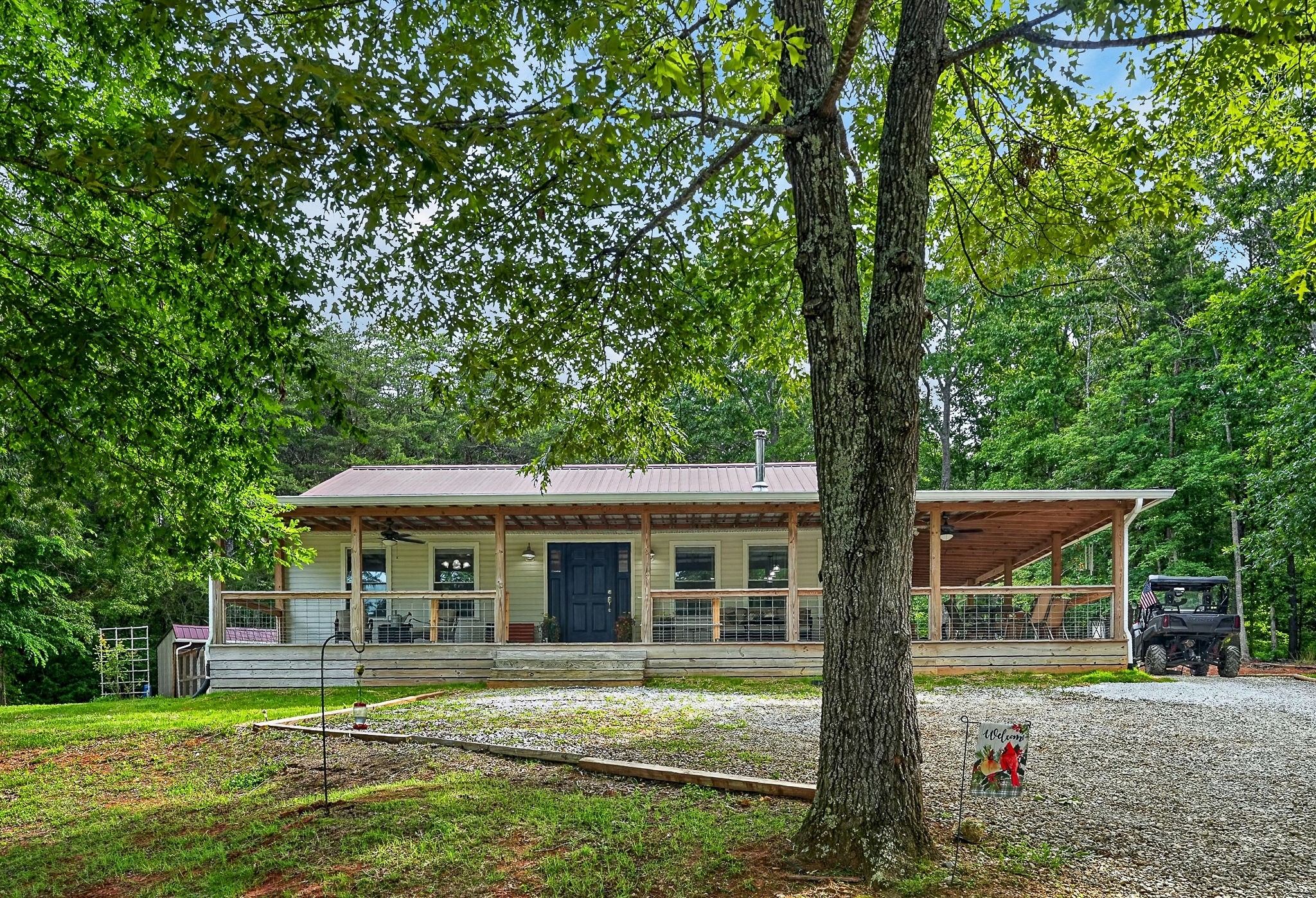 211 Arizona Ln Property Photo 1