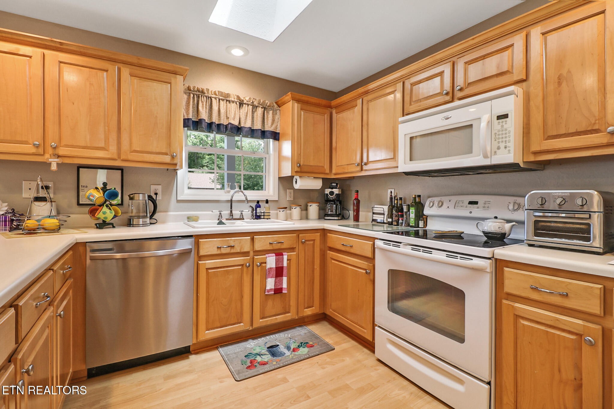 21 Knights Way Property Photo 14