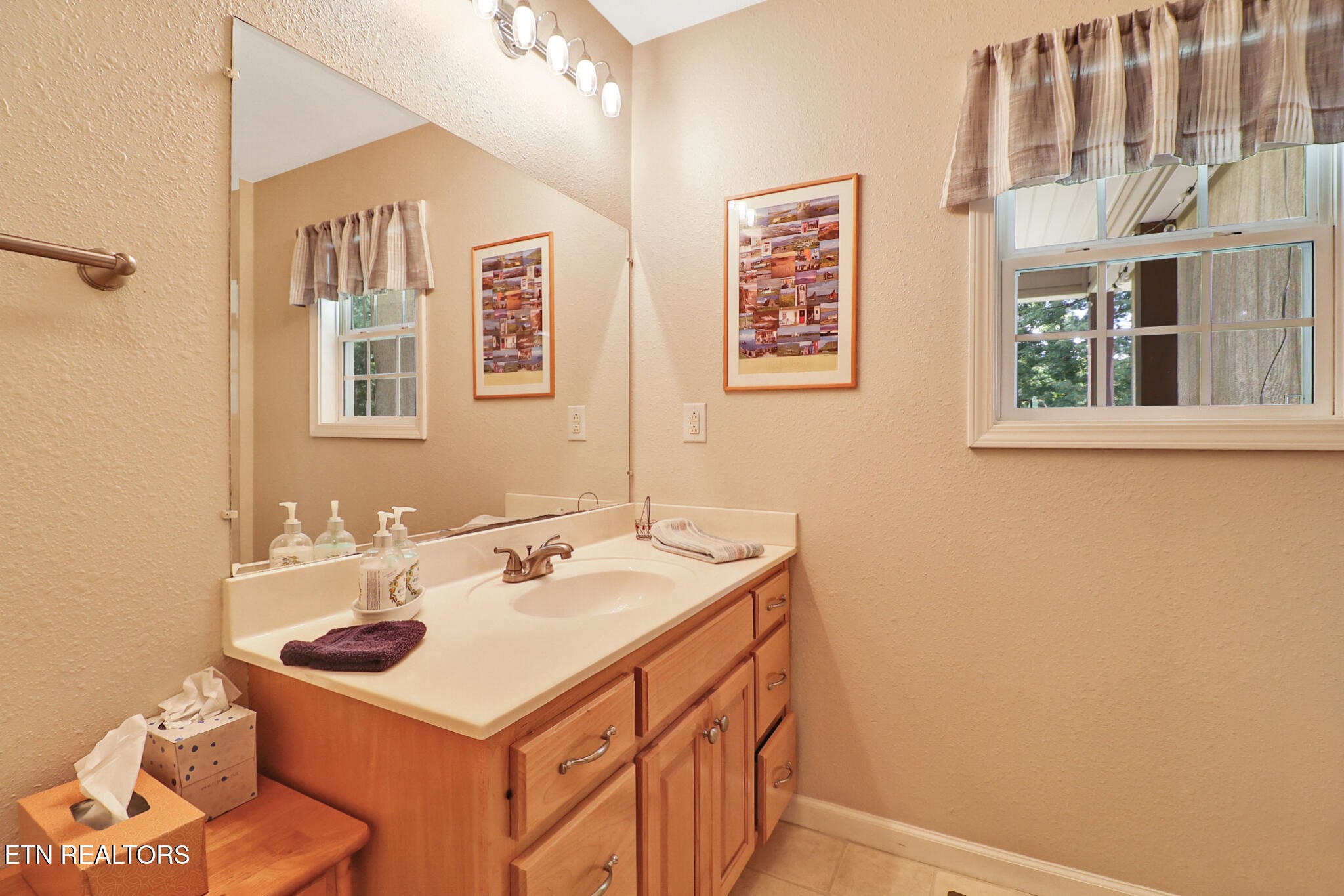 21 Knights Way Property Photo 18