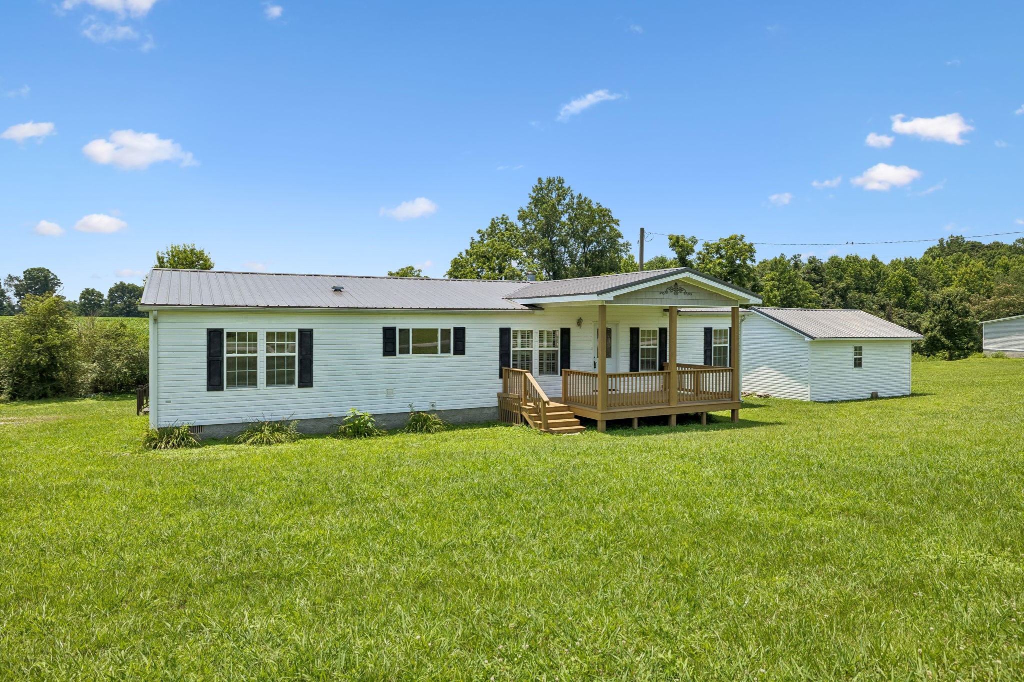 174 Mavis Dr Property Photo 3