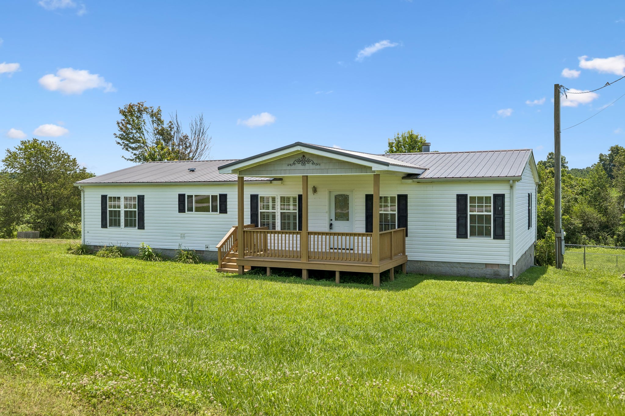 174 Mavis Dr Property Photo 4