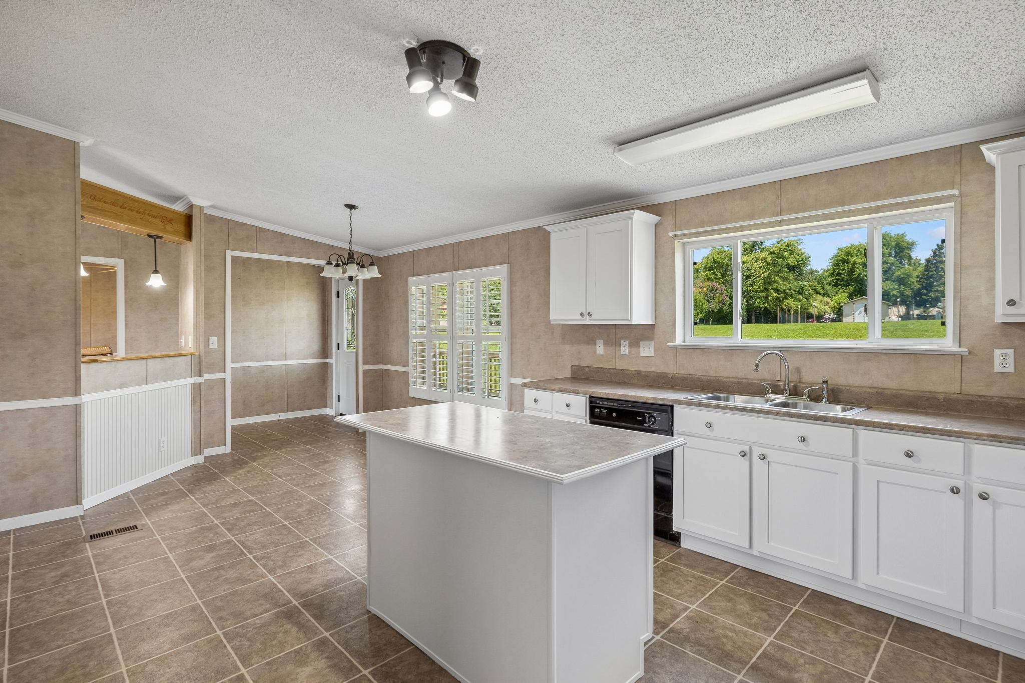174 Mavis Dr Property Photo 19