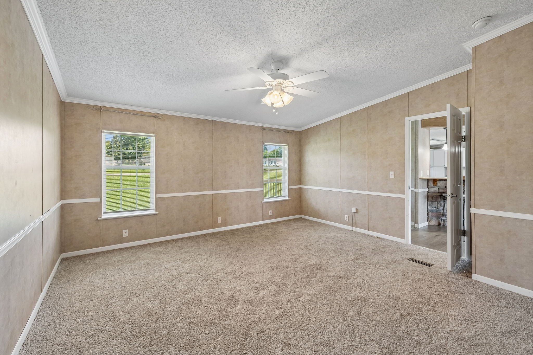 174 Mavis Dr Property Photo 26