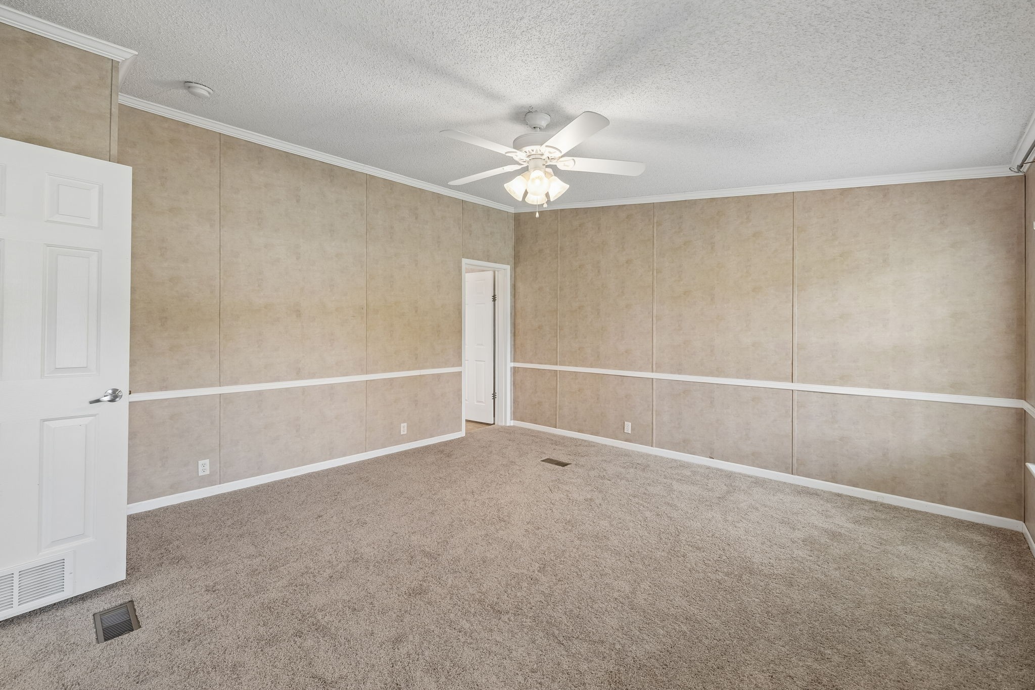 174 Mavis Dr Property Photo 27