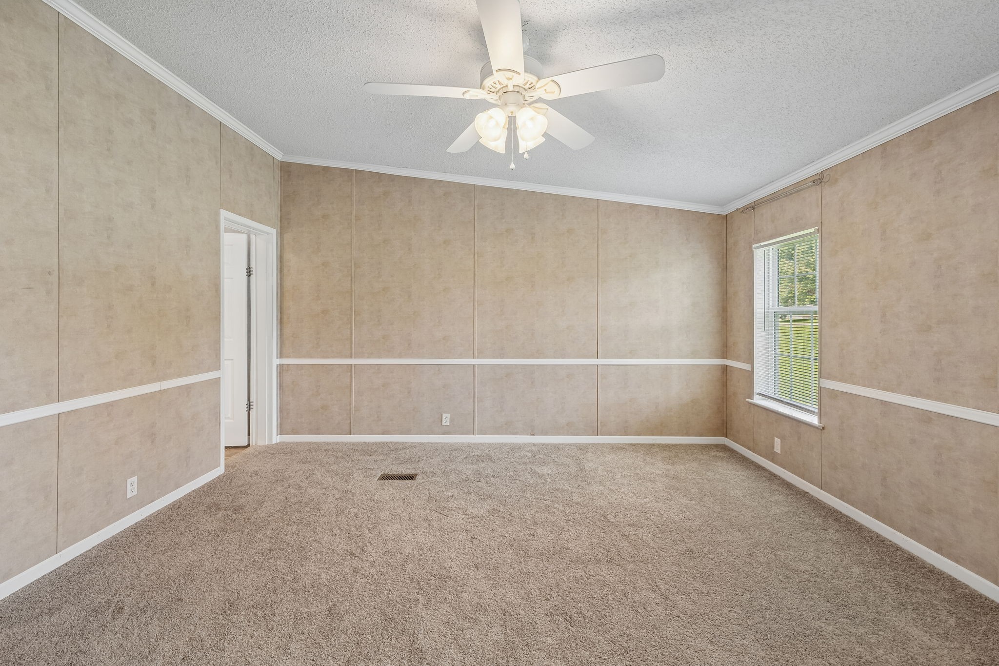 174 Mavis Dr Property Photo 28