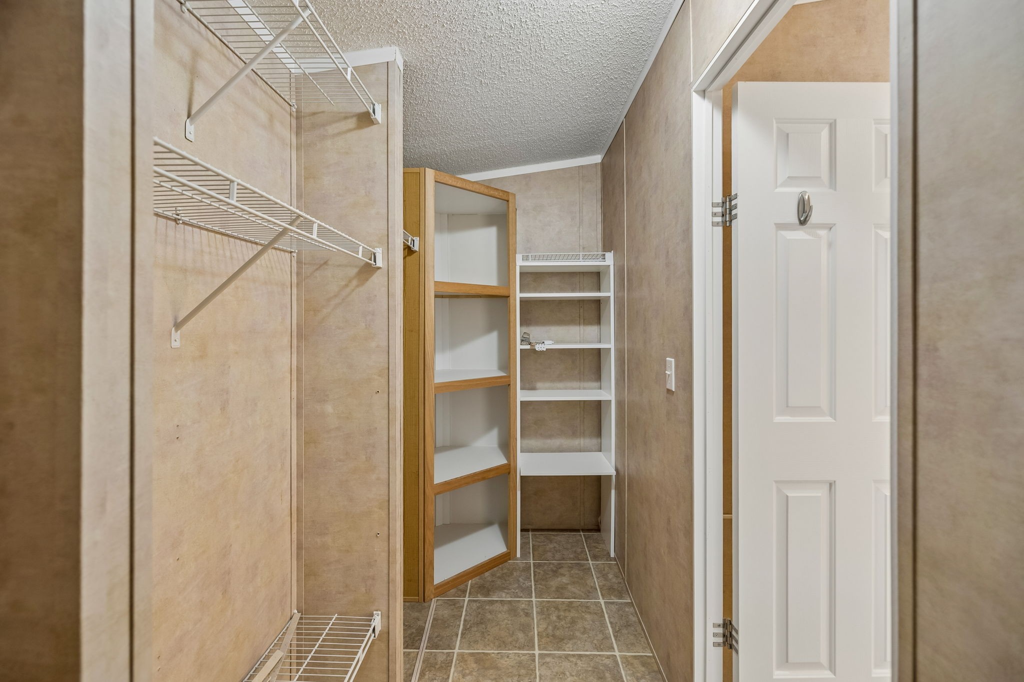 174 Mavis Dr Property Photo 33