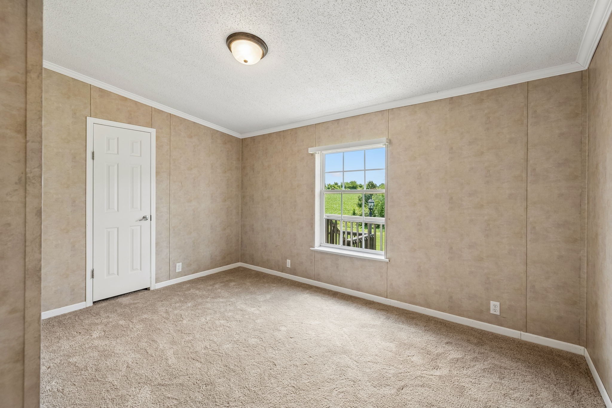 174 Mavis Dr Property Photo 38