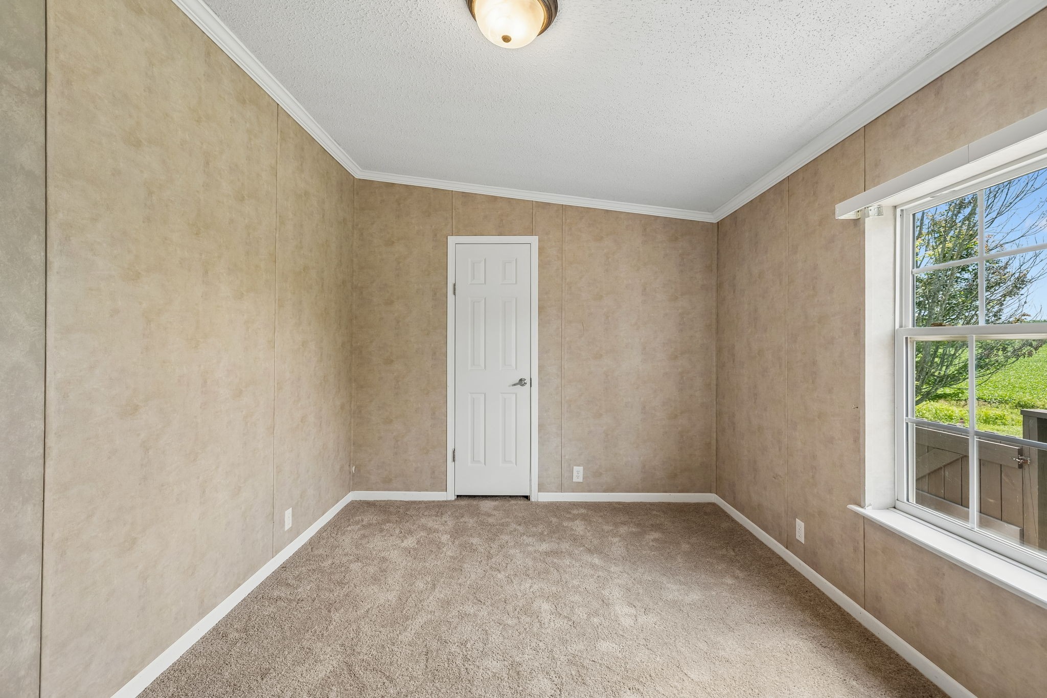 174 Mavis Dr Property Photo 39