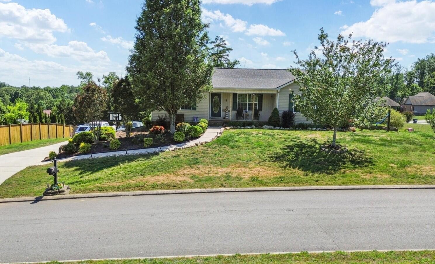 135 Timberdale Trail, Se Property Photo 2
