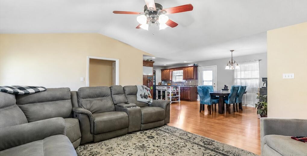 135 Timberdale Trail, Se Property Photo 7