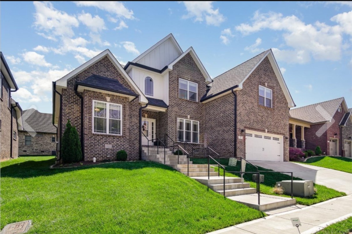 513 Summit View Cir