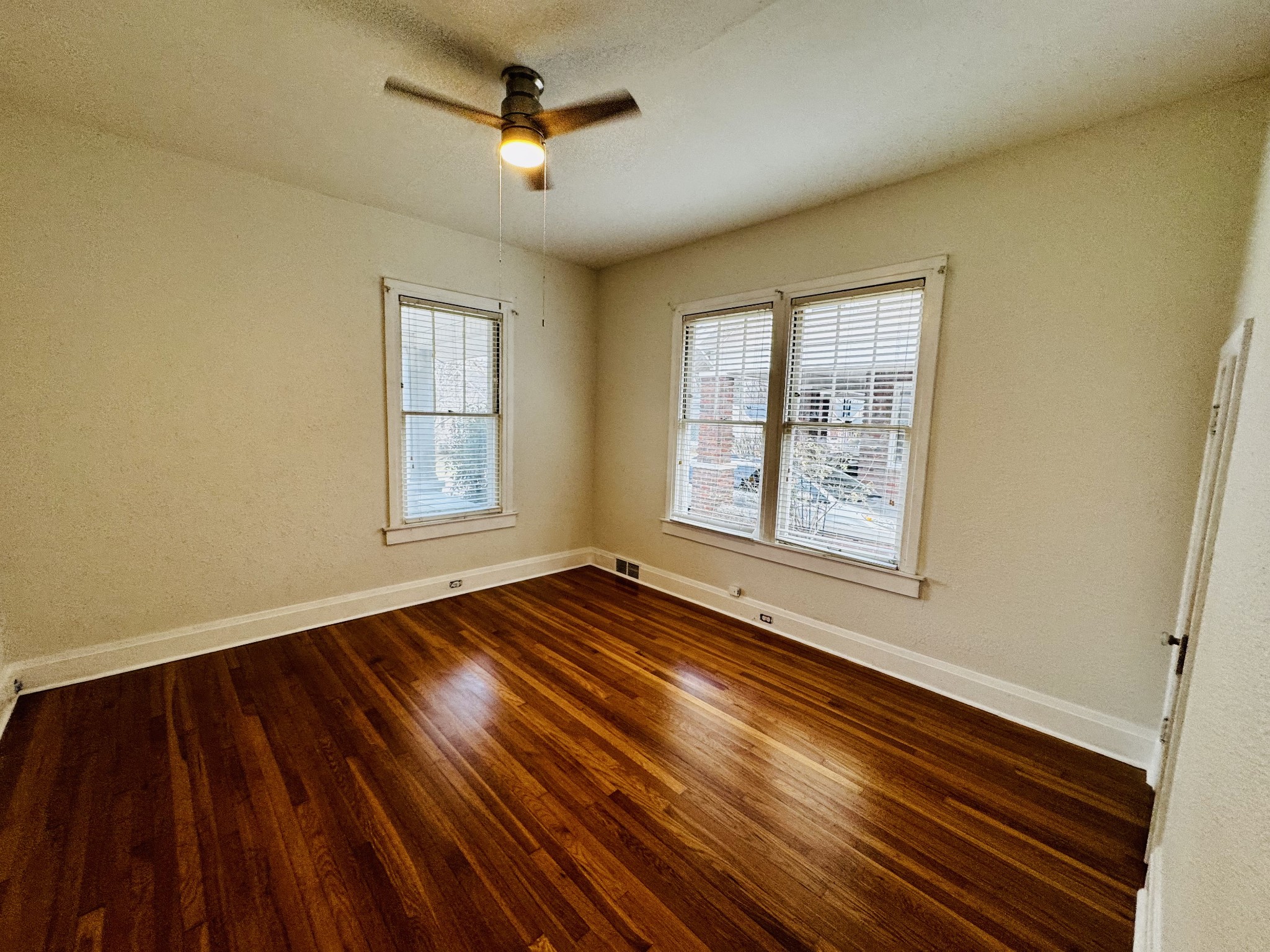 321 Walnut St Property Photo 14