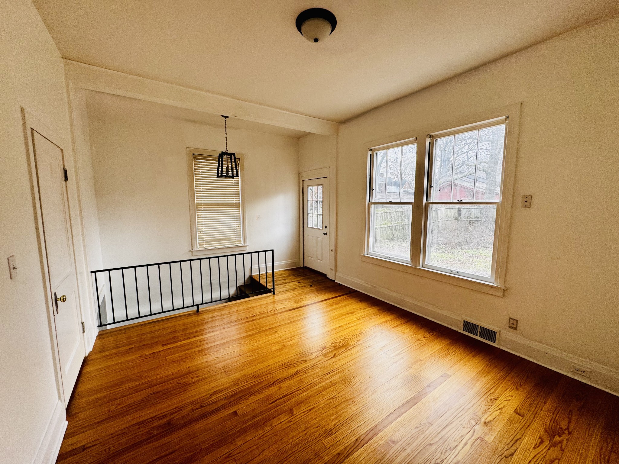 321 Walnut St Property Photo 20