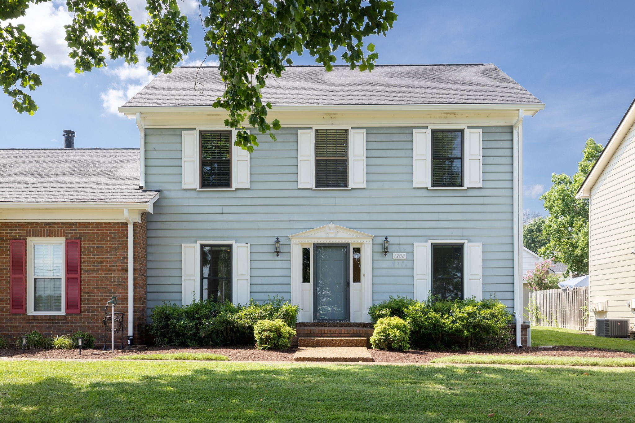 1208 Brentwood Pt Property Photo 1