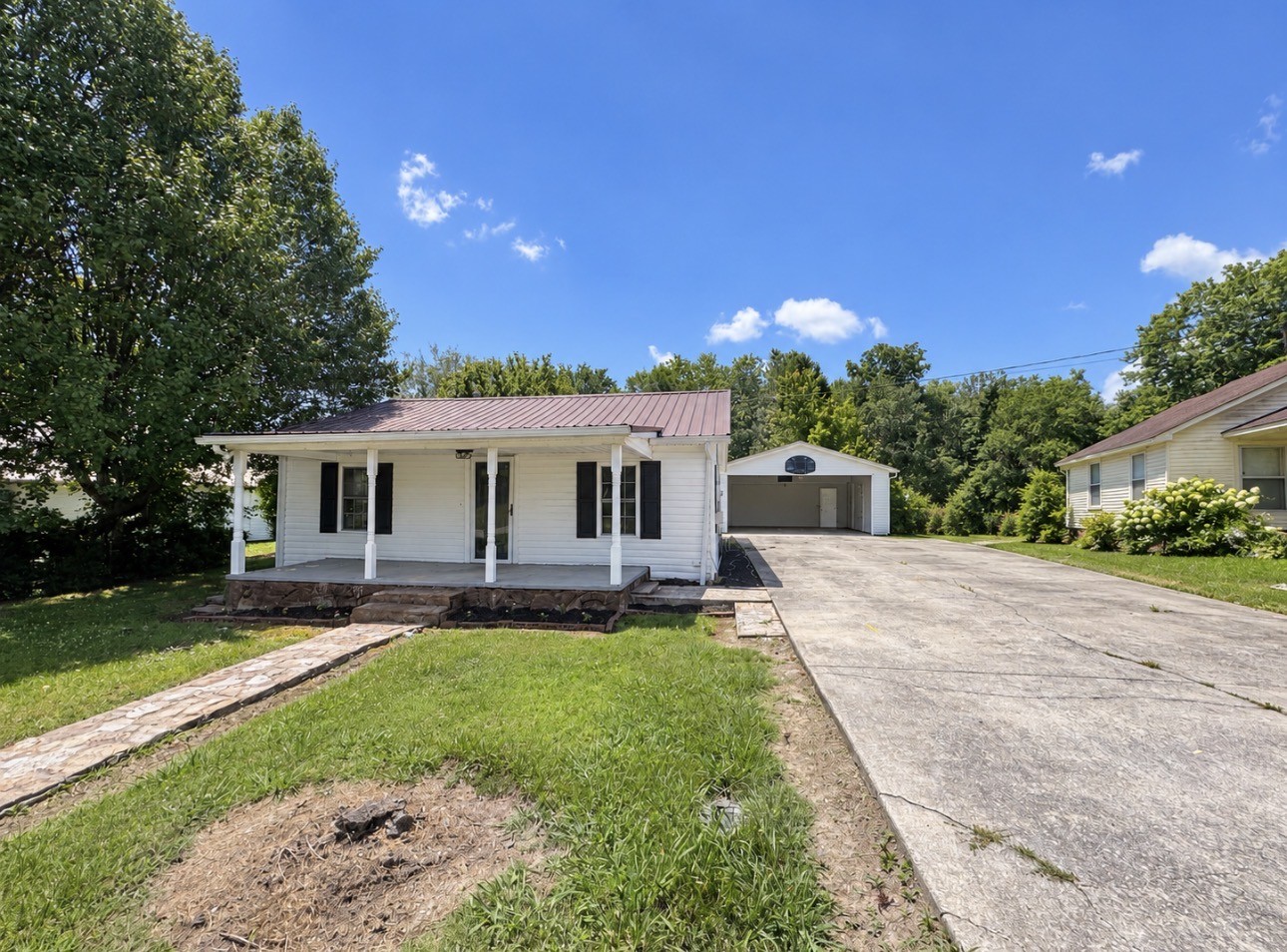 229 Adams St Property Photo 1