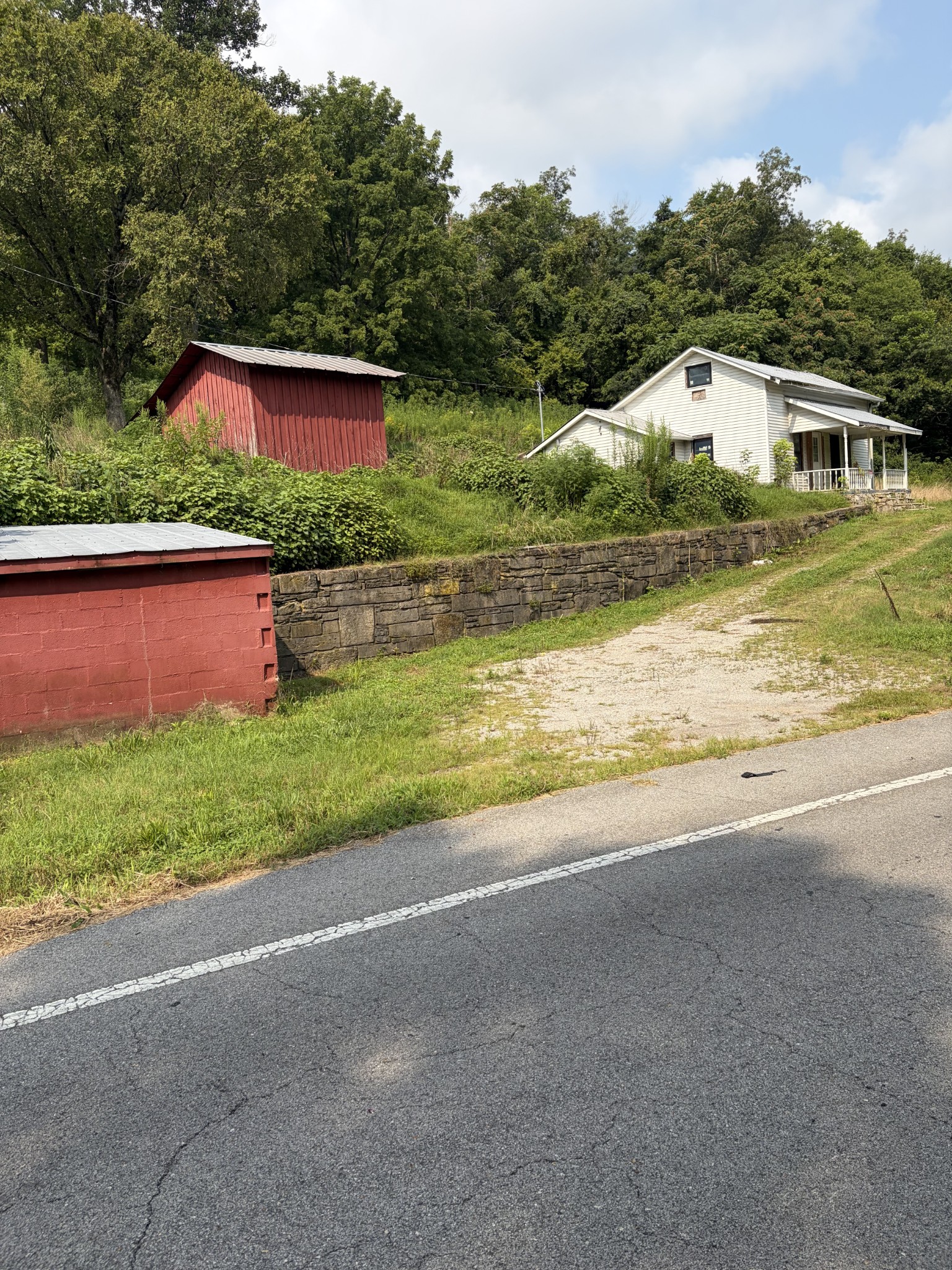 13135 Campbellsville Rd Property Photo 1