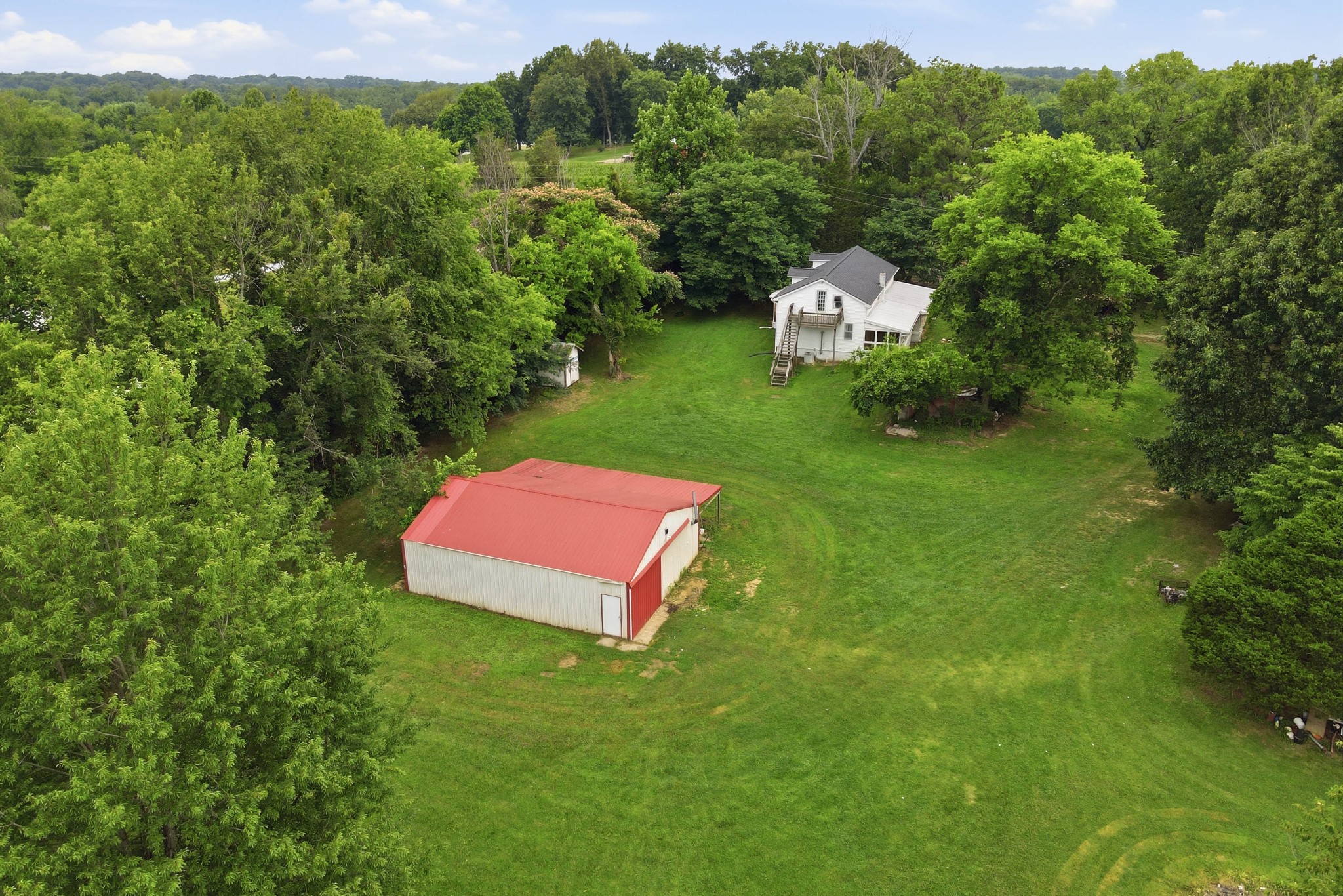 120 Bradley Ln Property Photo 1