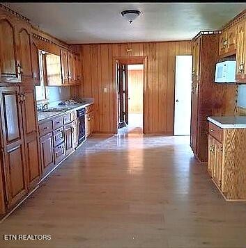 992 Shelly Rd Property Photo 3