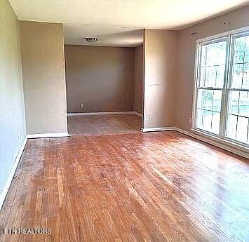 992 Shelly Rd Property Photo 5