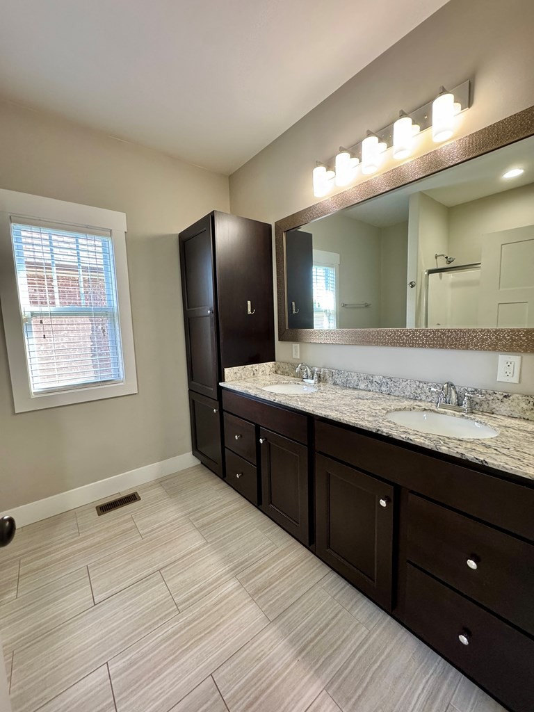 1135 Cross Pointe Dr Property Photo 16