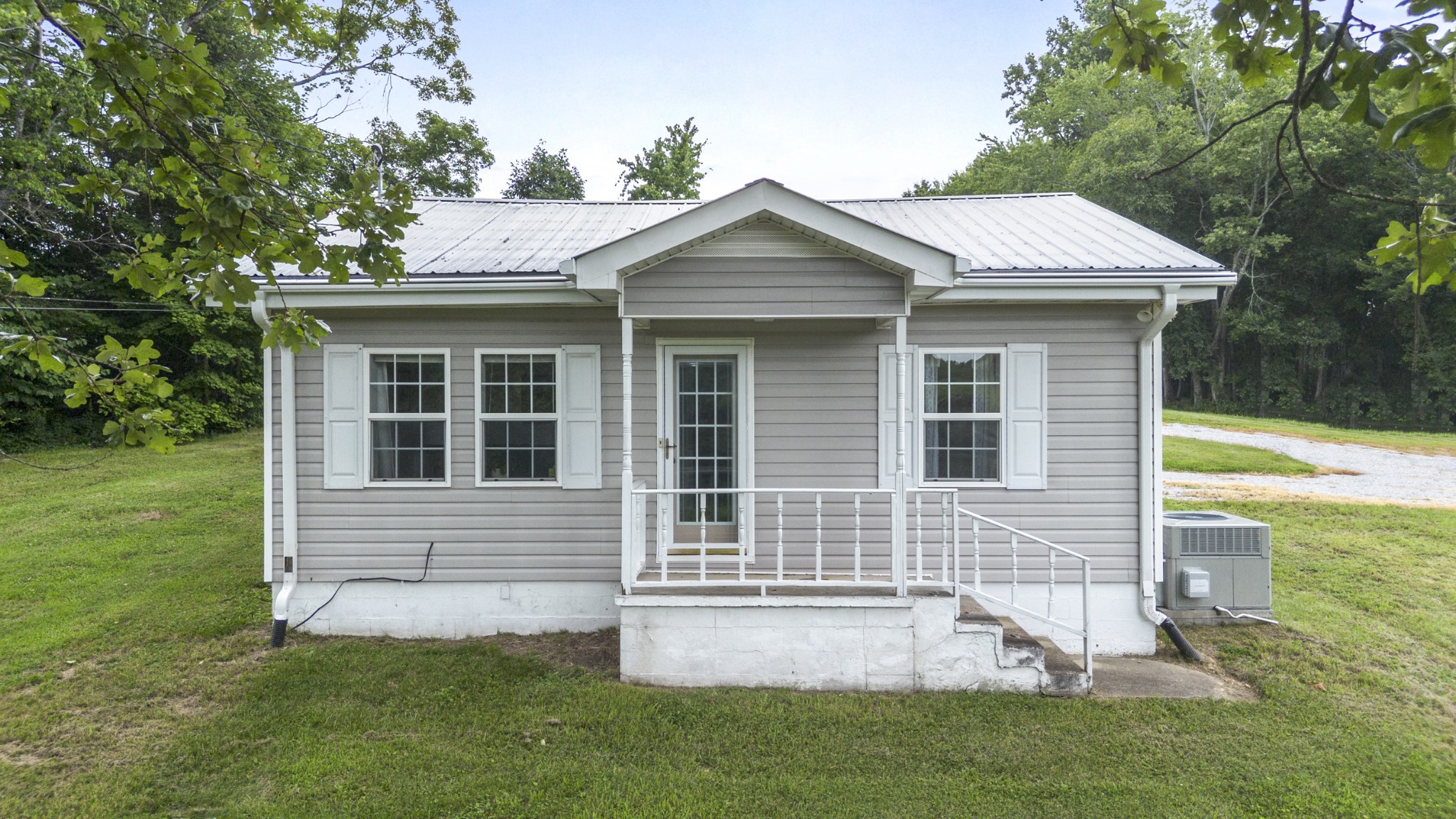 133 County Road 212 Property Photo 1