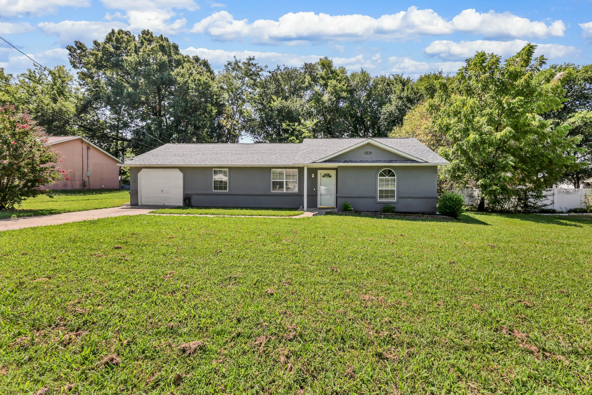 1221 Patton Pl Property Photo 2