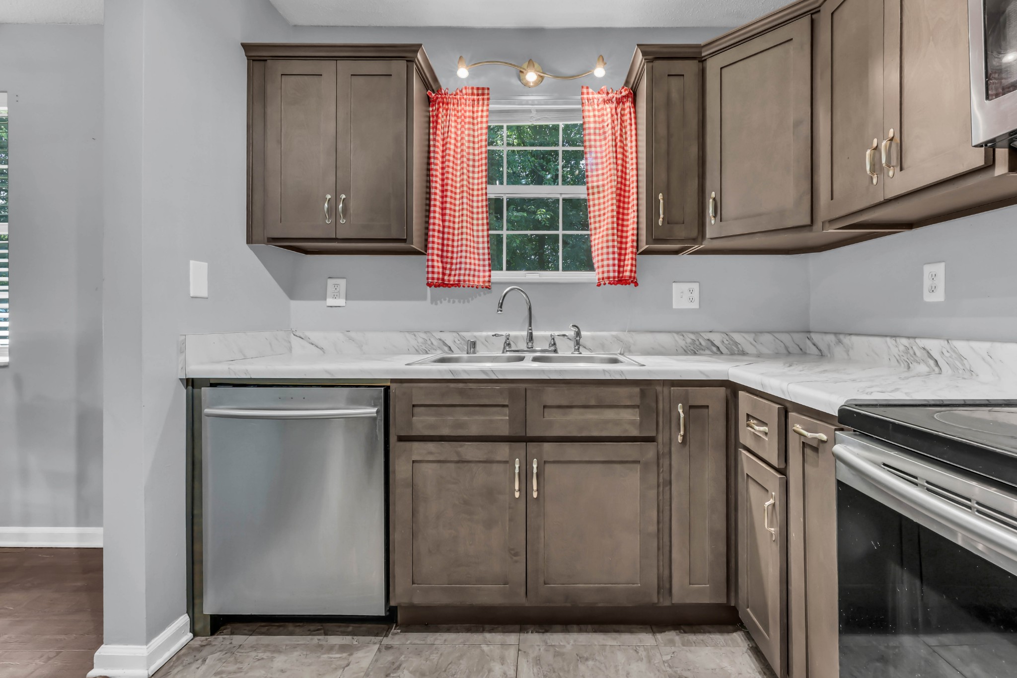 1221 Patton Pl Property Photo 12