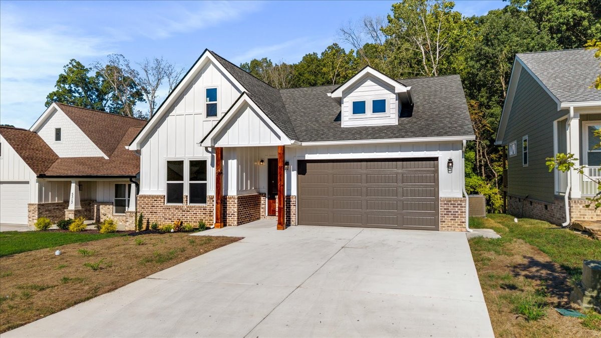 5317 Mia Court, Nw Property Photo 2