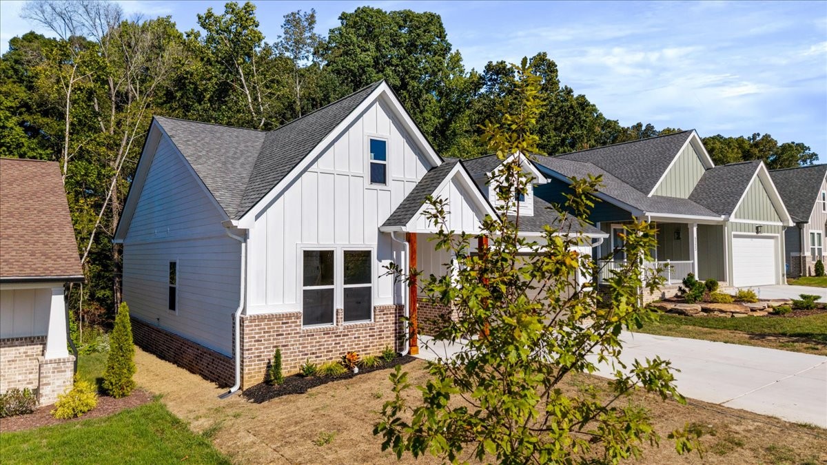 5317 Mia Court, Nw Property Photo 4