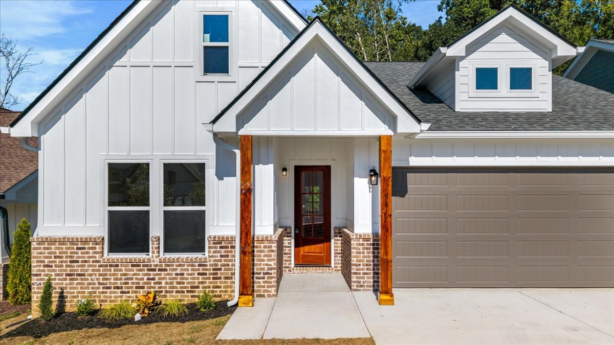 5317 Mia Court, Nw Property Photo 5
