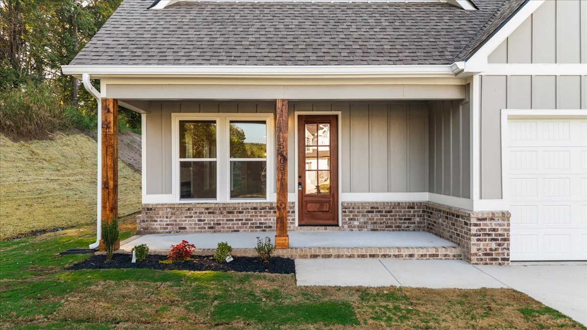 5105 Ella Lane, Nw Property Photo 4