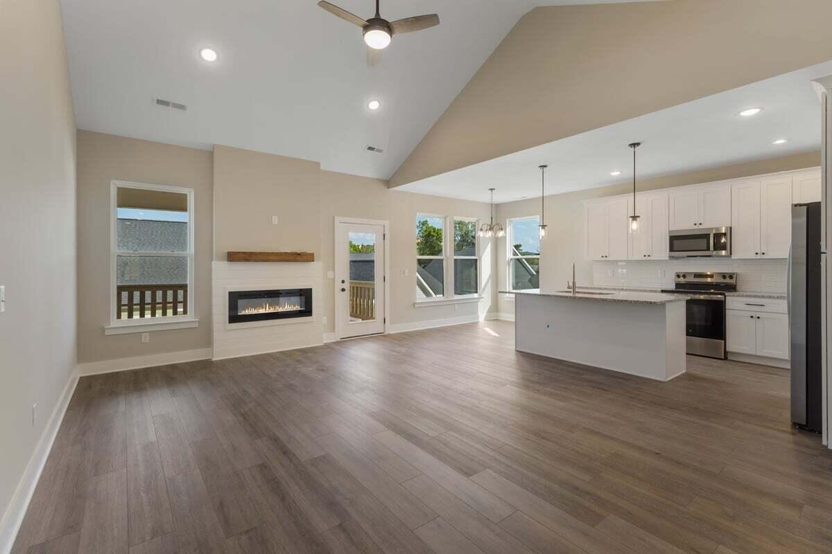 5214 Norah Place, Nw Property Photo 7