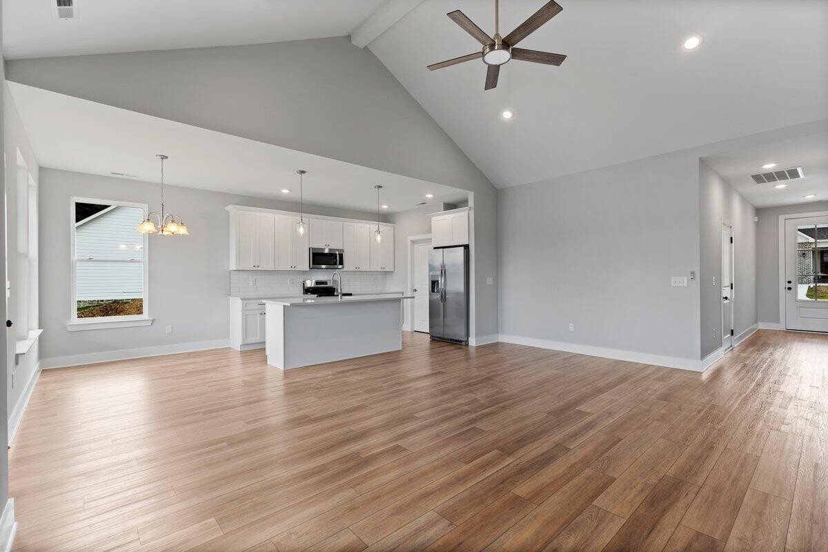 5214 Norah Place, Nw Property Photo 8