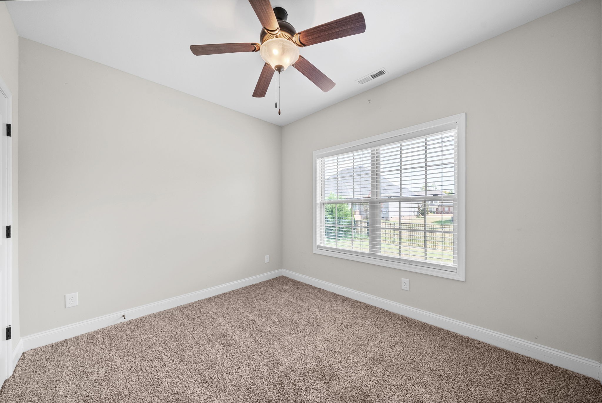 525 Bowden Dr Property Photo 30