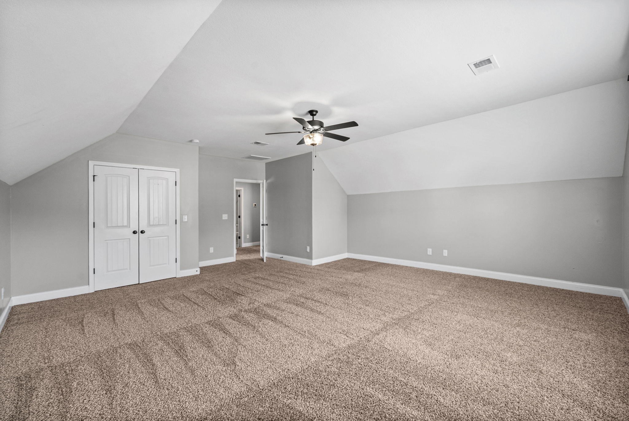 525 Bowden Dr Property Photo 41