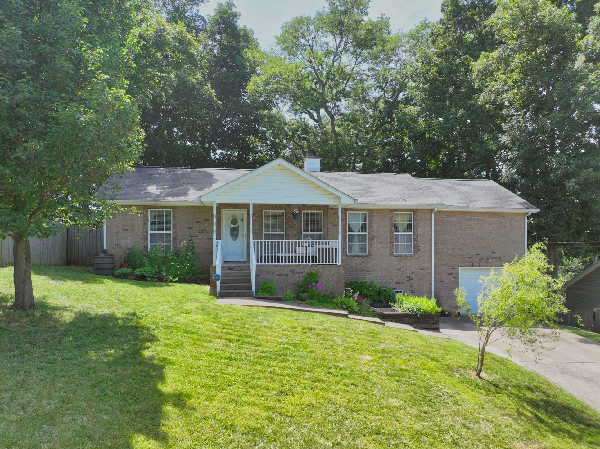 225 High Chaperal Dr Property Photo 1