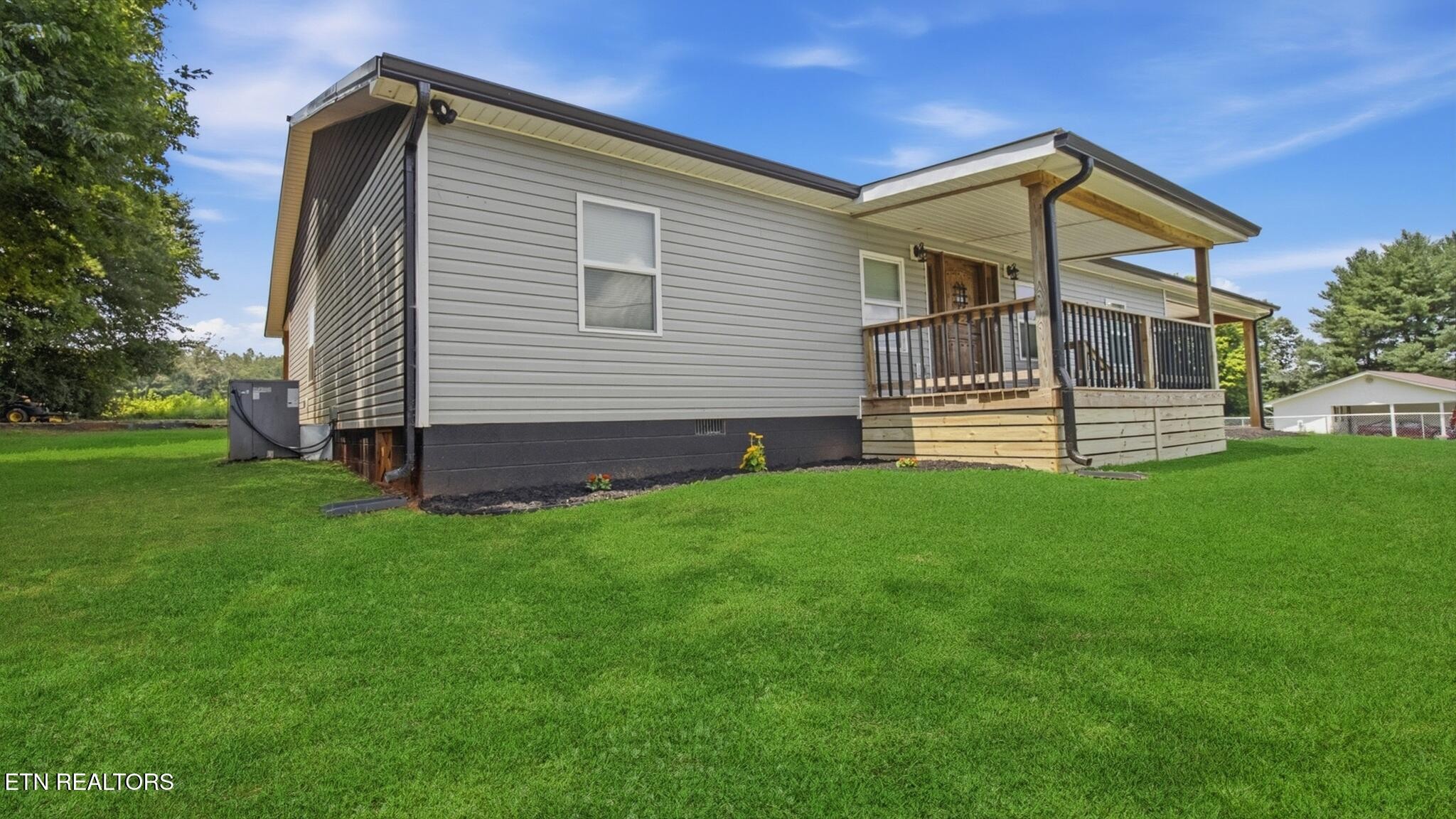 174 Poplar Street Property Photo 1