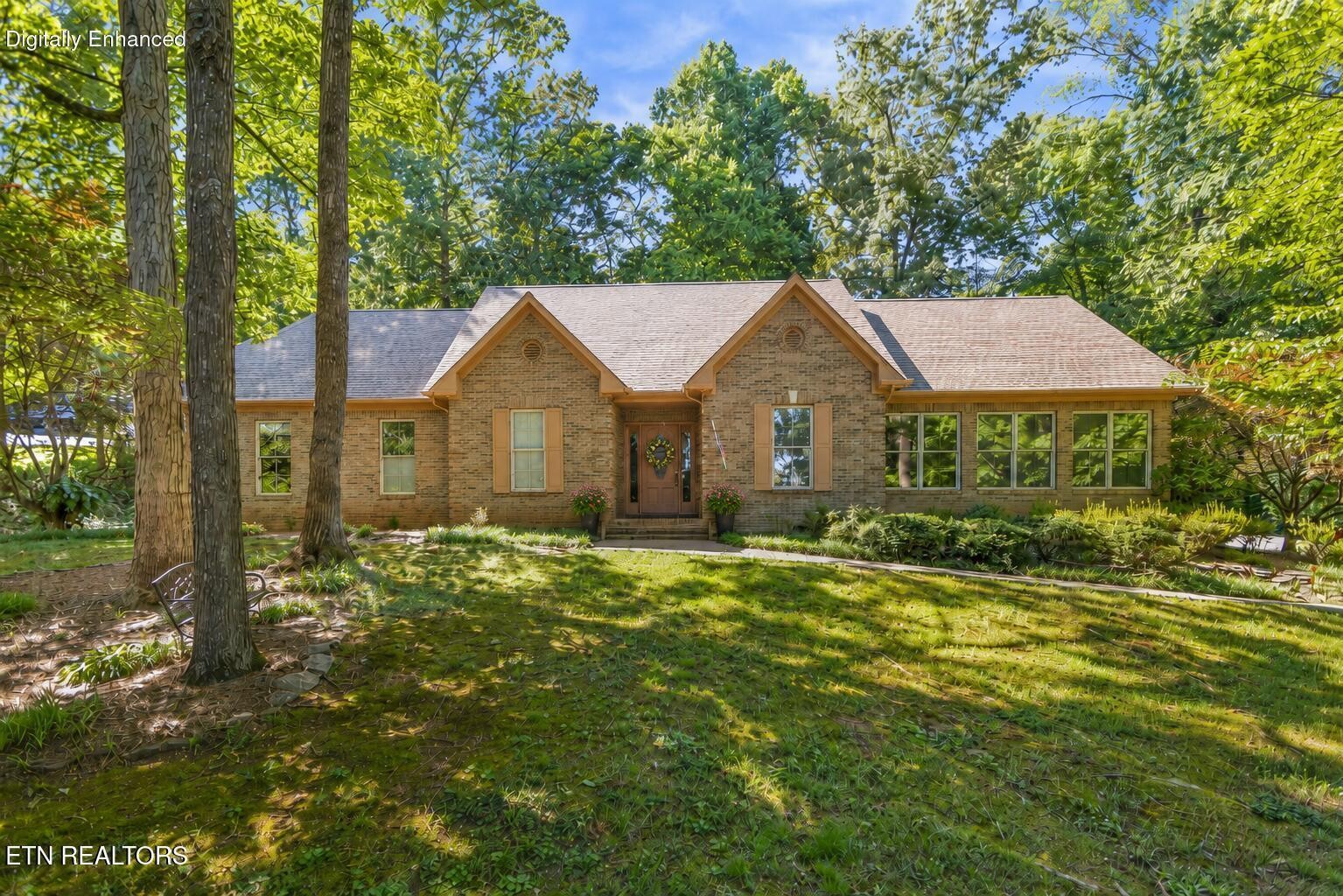 5227 Beverly Oaks Drive Property Photo 1