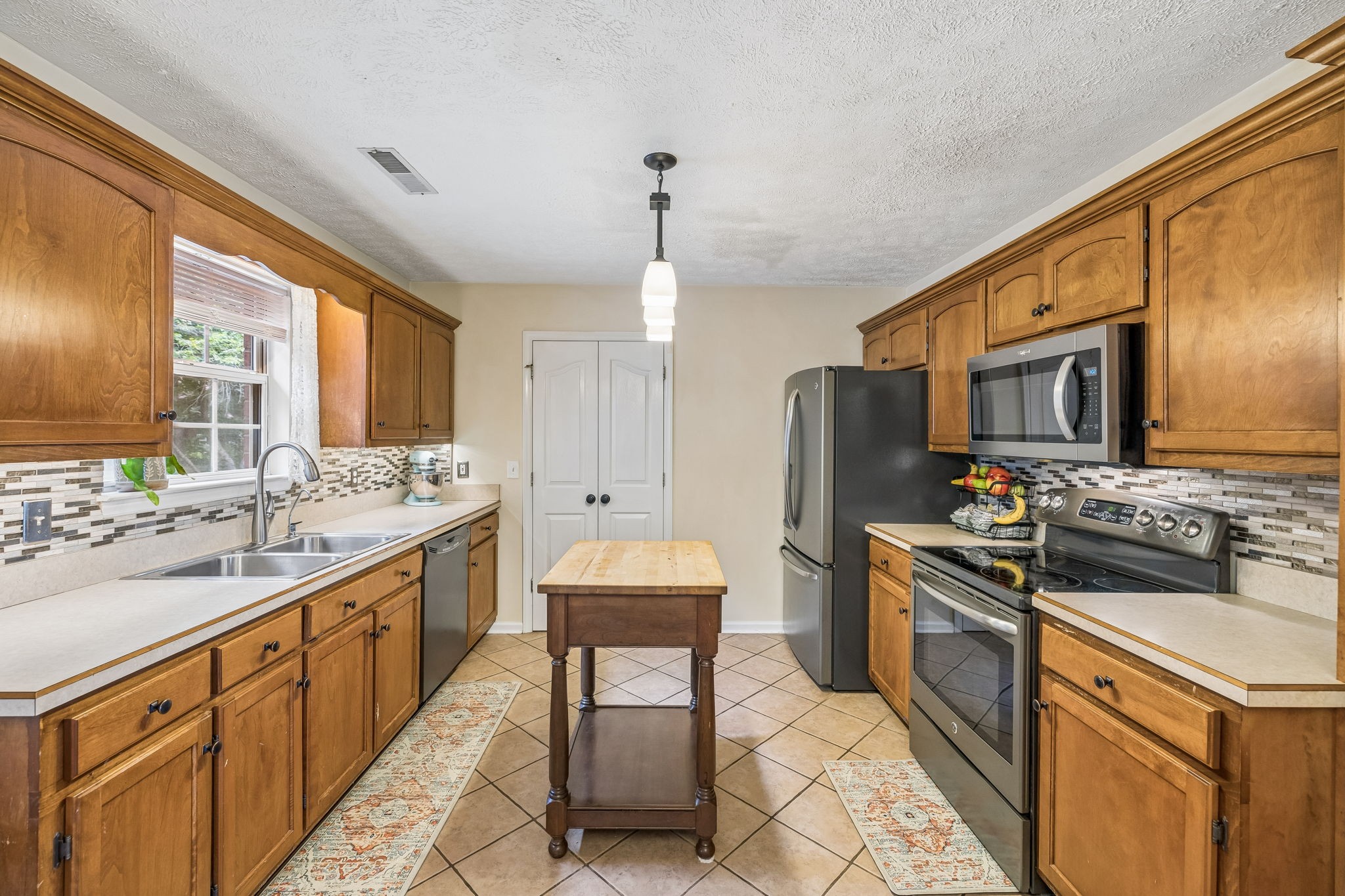 5633 Constantine Dr Property Photo 11