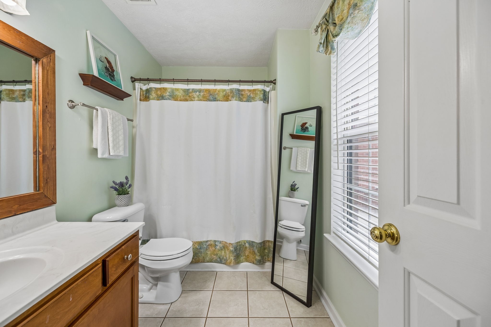 5633 Constantine Dr Property Photo 27