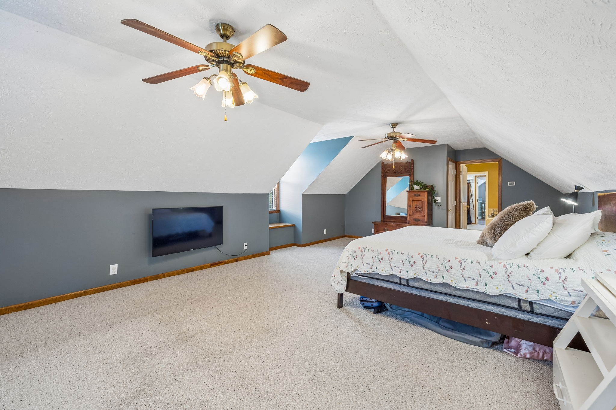 5633 Constantine Dr Property Photo 35