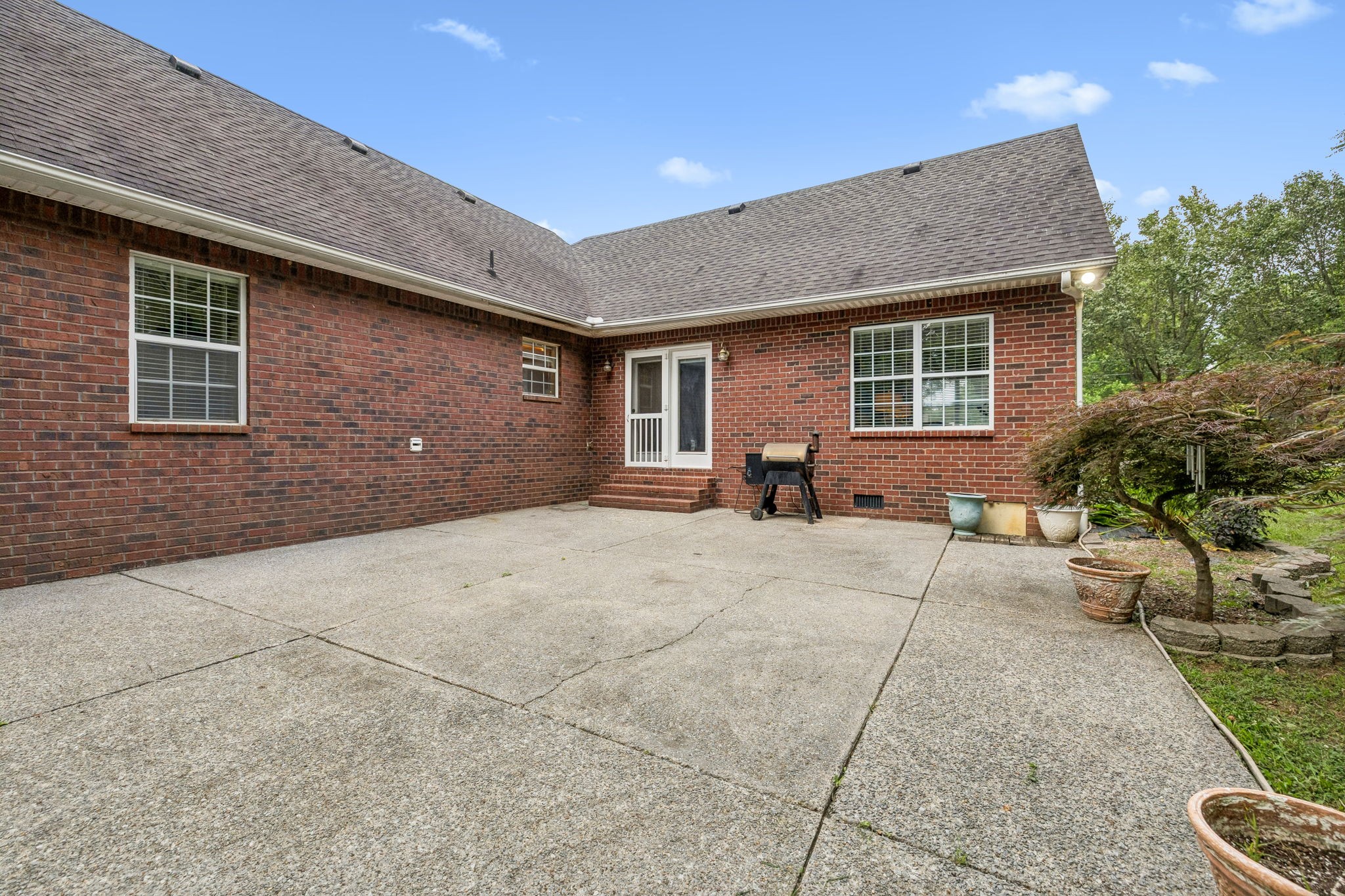 5633 Constantine Dr Property Photo 52