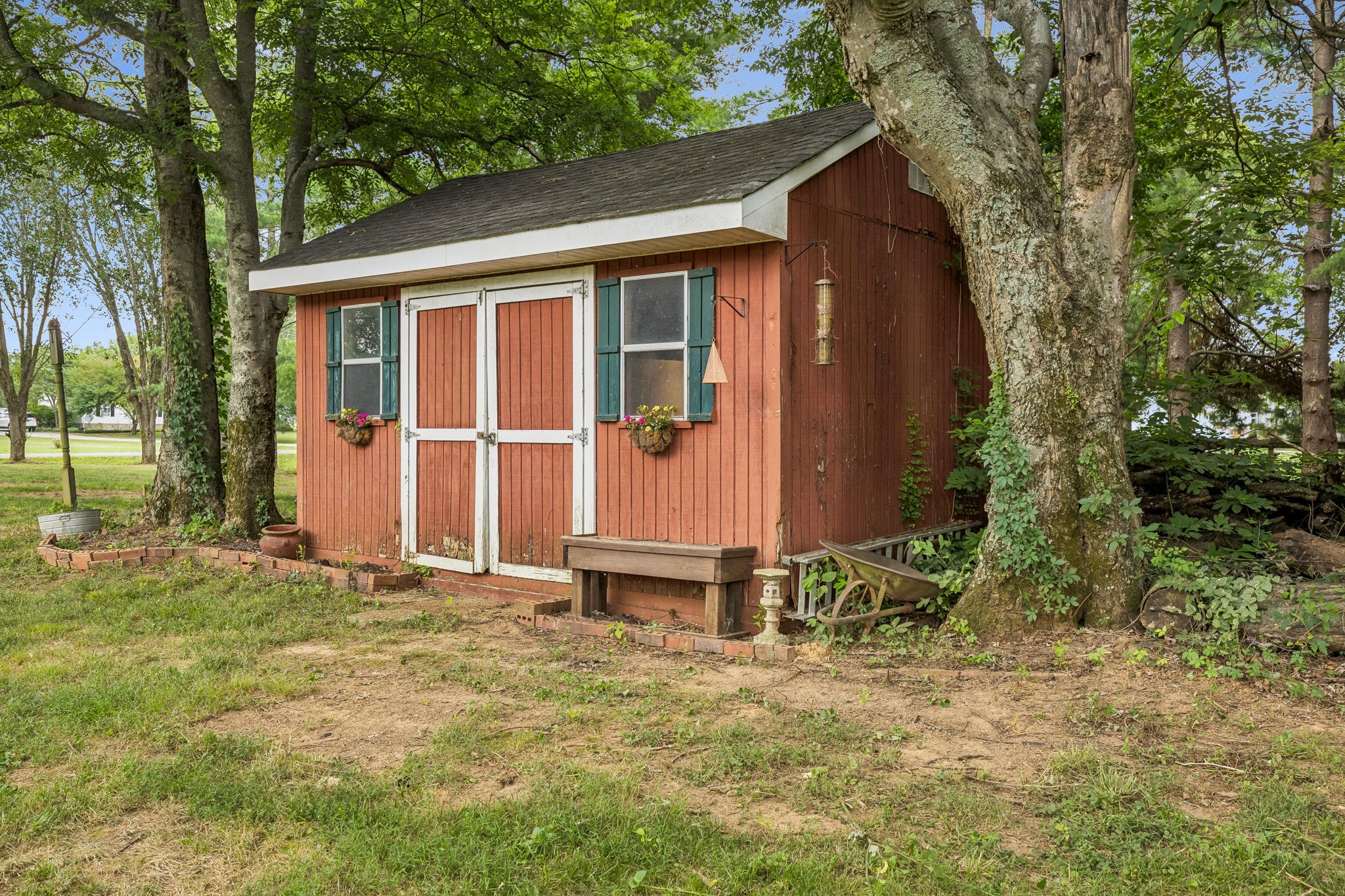 5633 Constantine Dr Property Photo 59