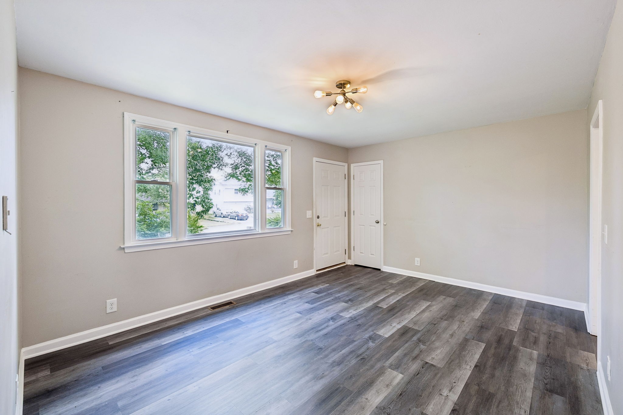 512 Roosevelt Ave Property Photo 10