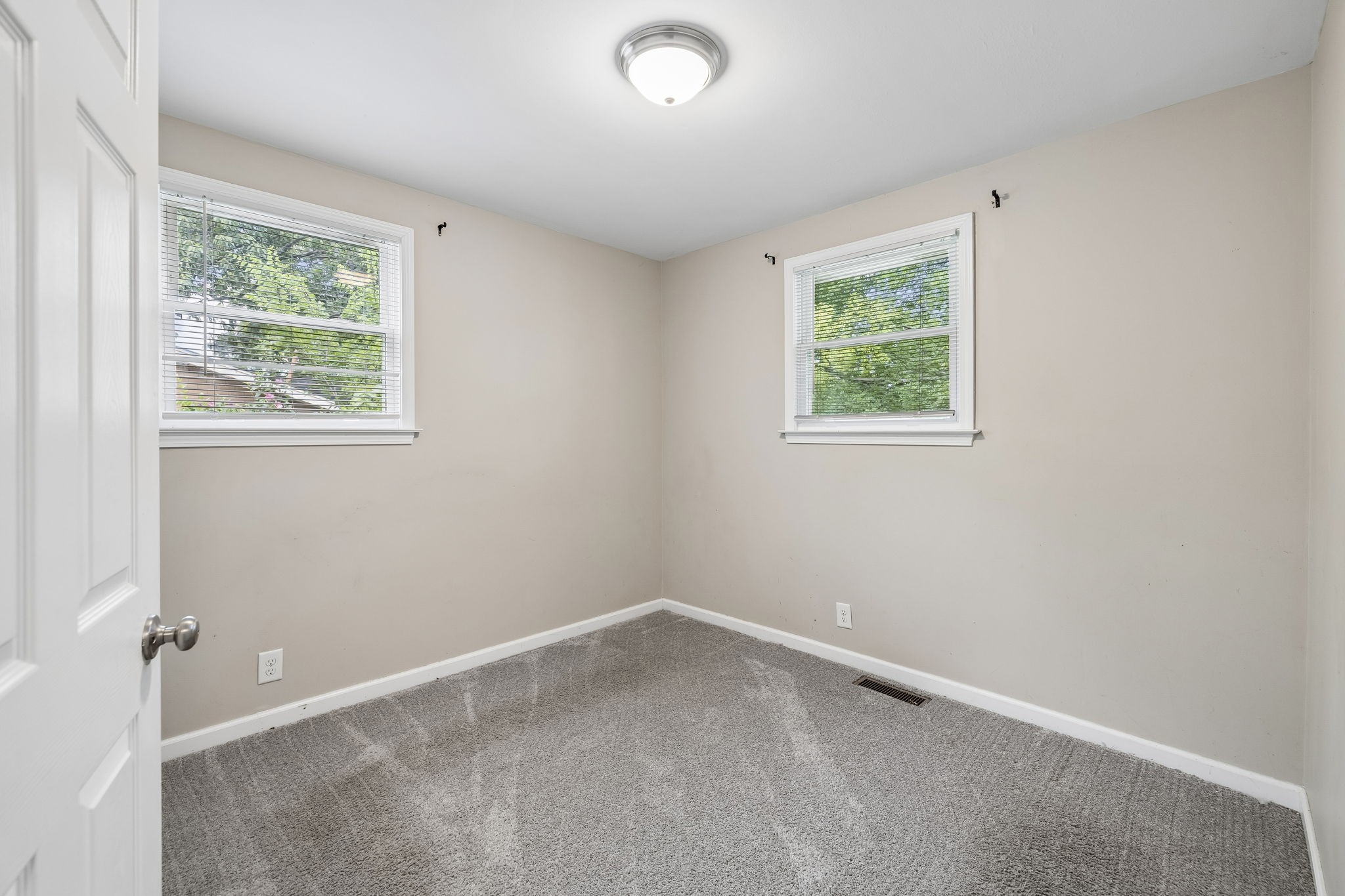 512 Roosevelt Ave Property Photo 42