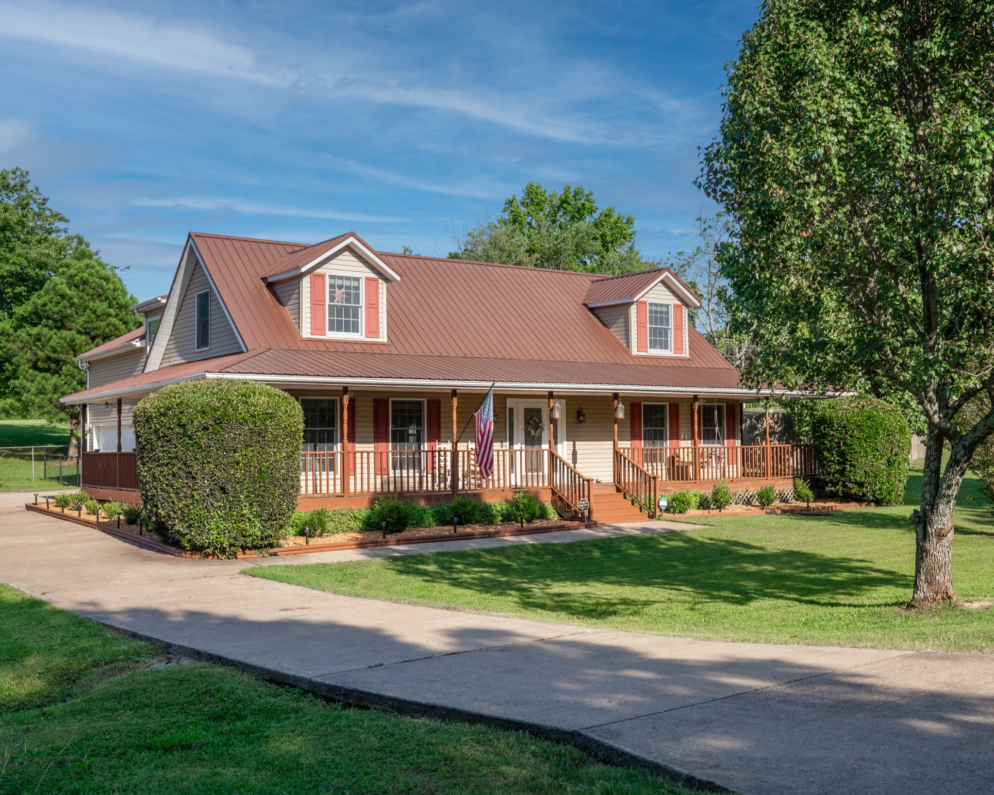 1005 Sassafras Ln