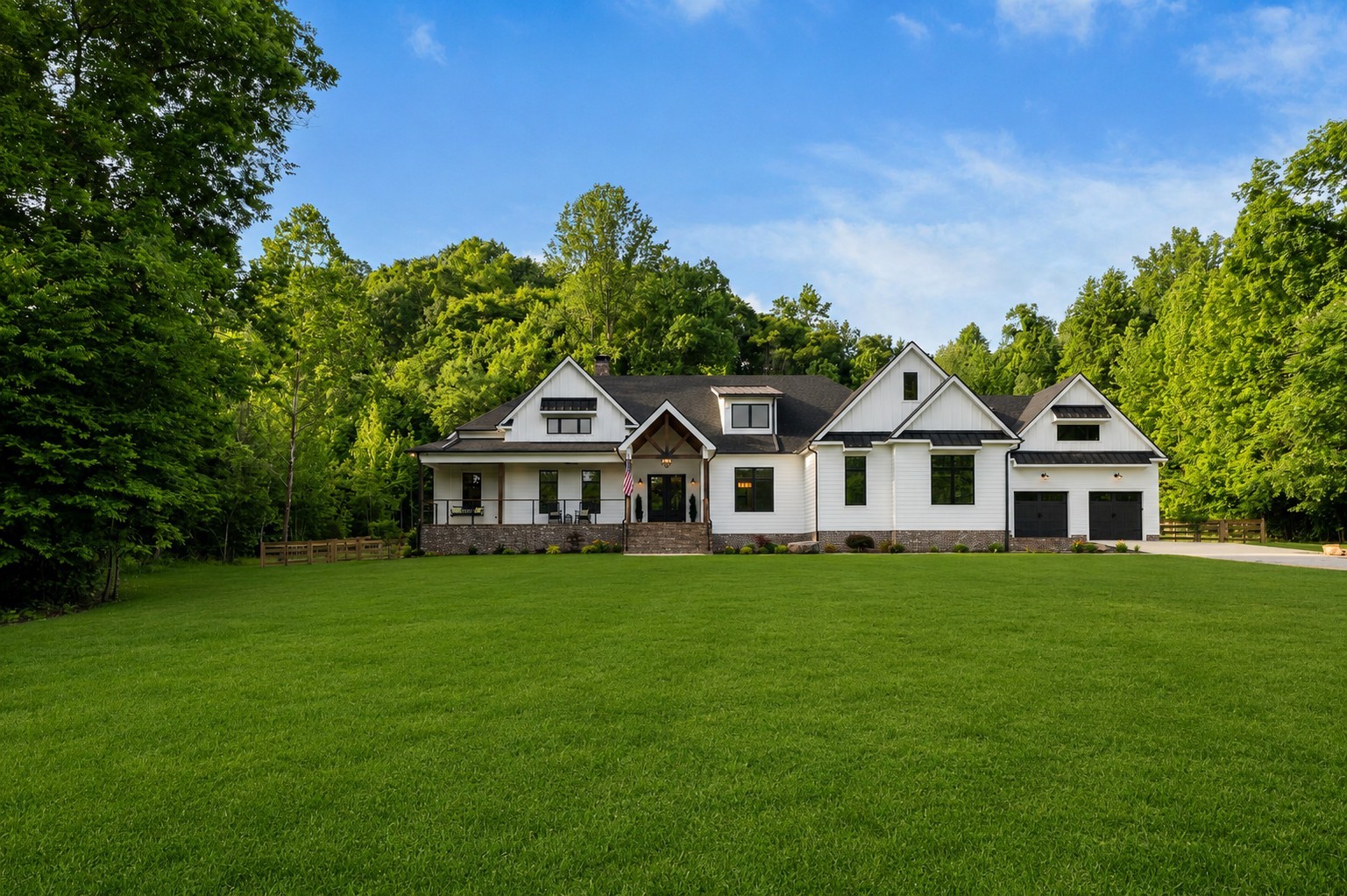 2133 Bear Creek Rd Property Photo 1