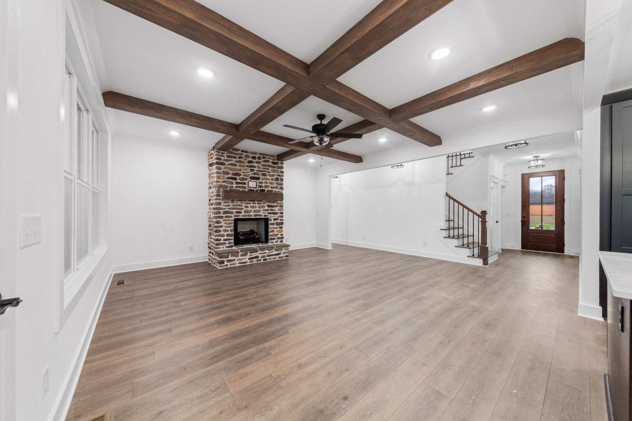 1091 Peyton Pl Property Photo 6