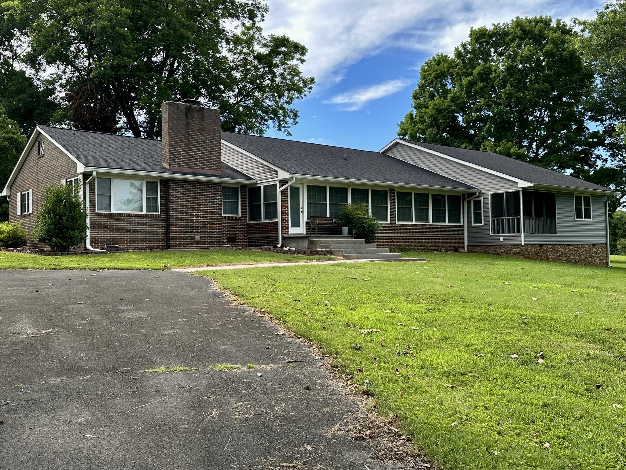 991 Highway 39, E